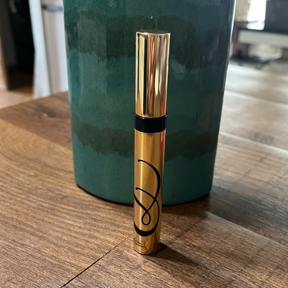 Estee Lauder Other - Estee Lauder Limited Edition Extreme Black Mascara Luxurious Finish